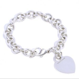 Lovely Tiffany & Co Heart bracelet !!!